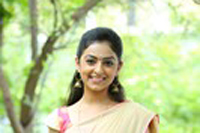 Kaadhali Movie Photos
